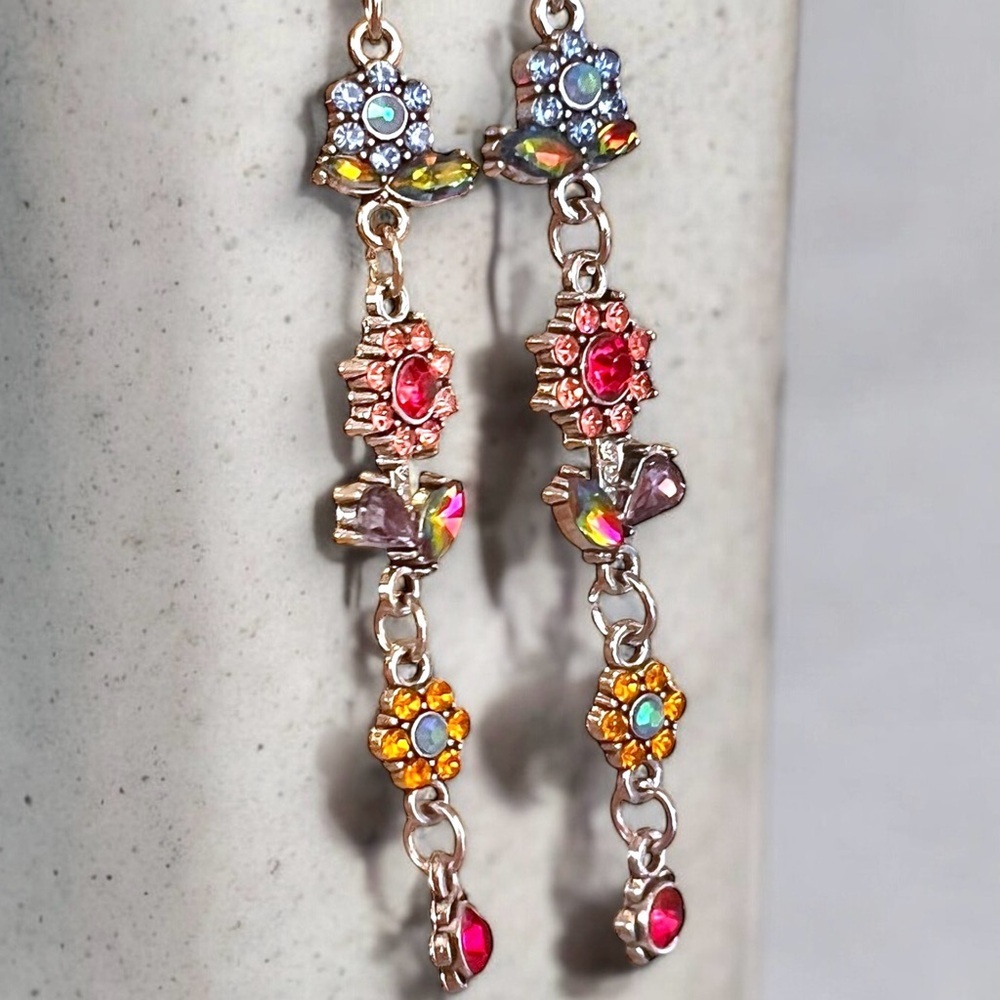Flower earrings. Dangling and beautiful. Really pretty and colorful. - Picture 8 of 17